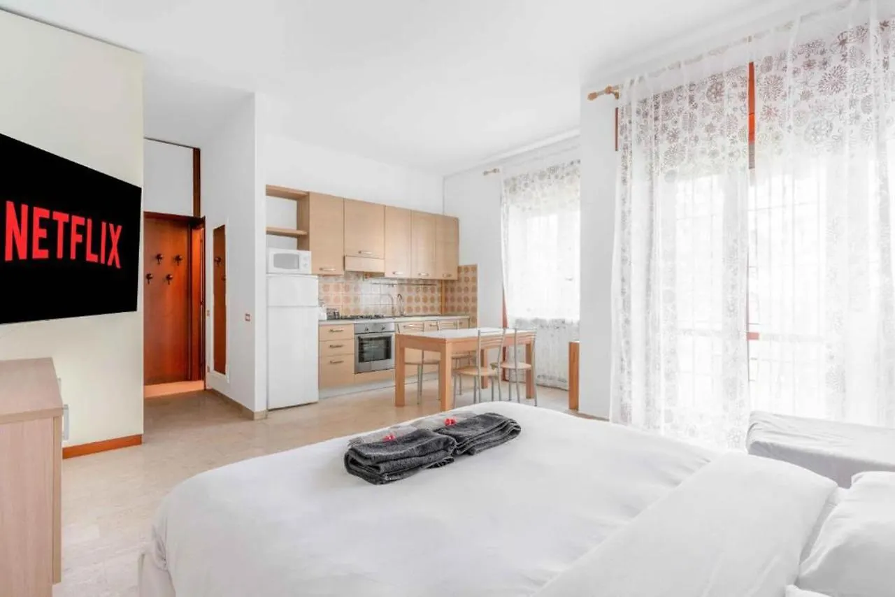 Moncler House Navigli Apartment Milan