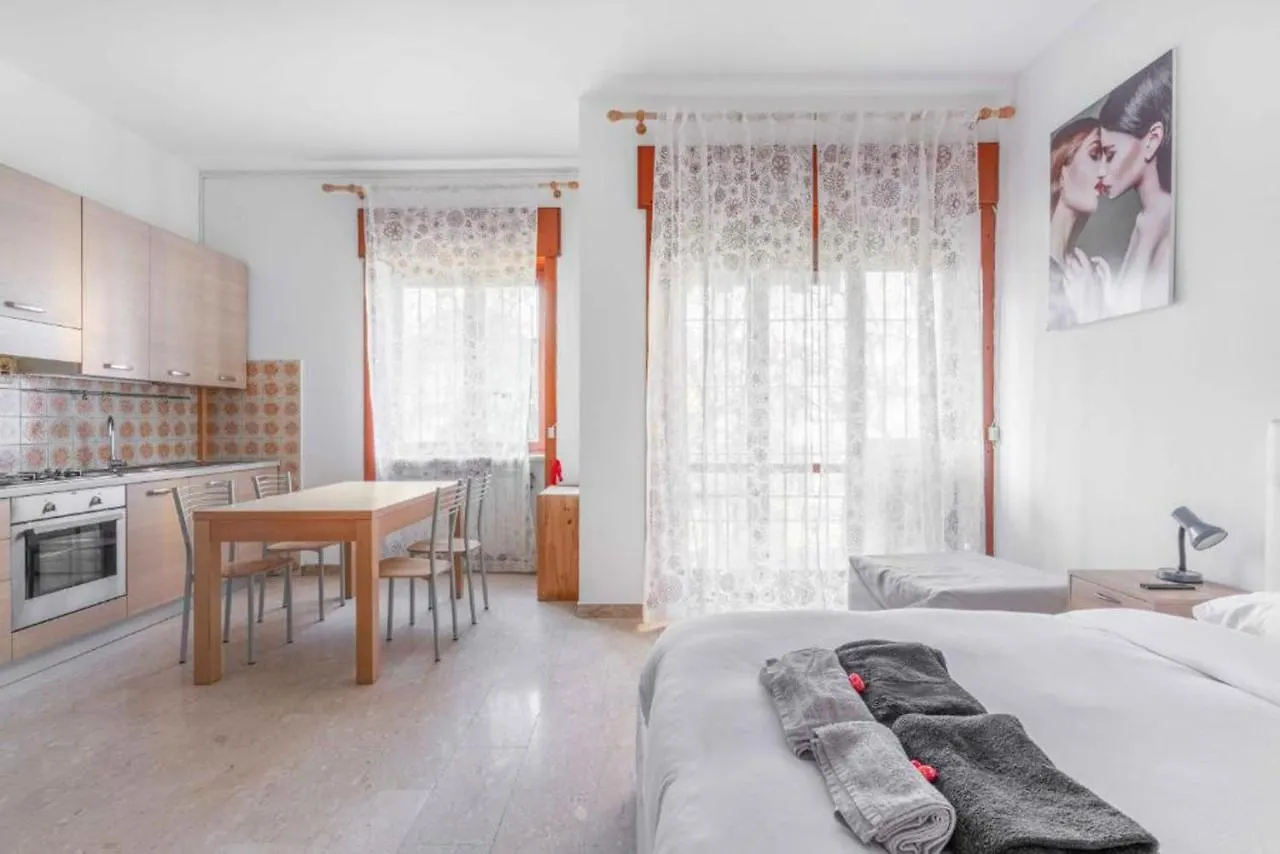 Moncler House Navigli Apartment Milan 0*,