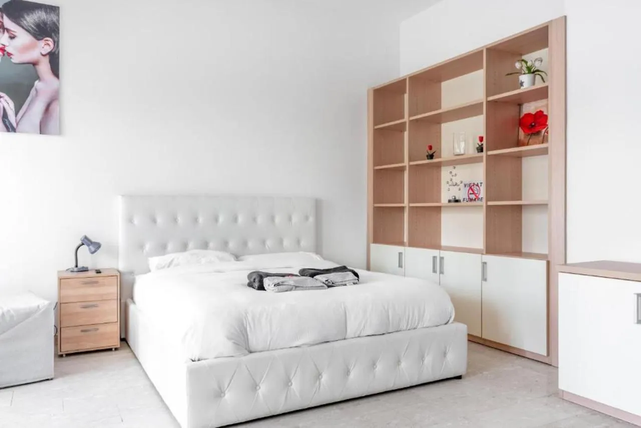 Moncler House Navigli Apartment Milan